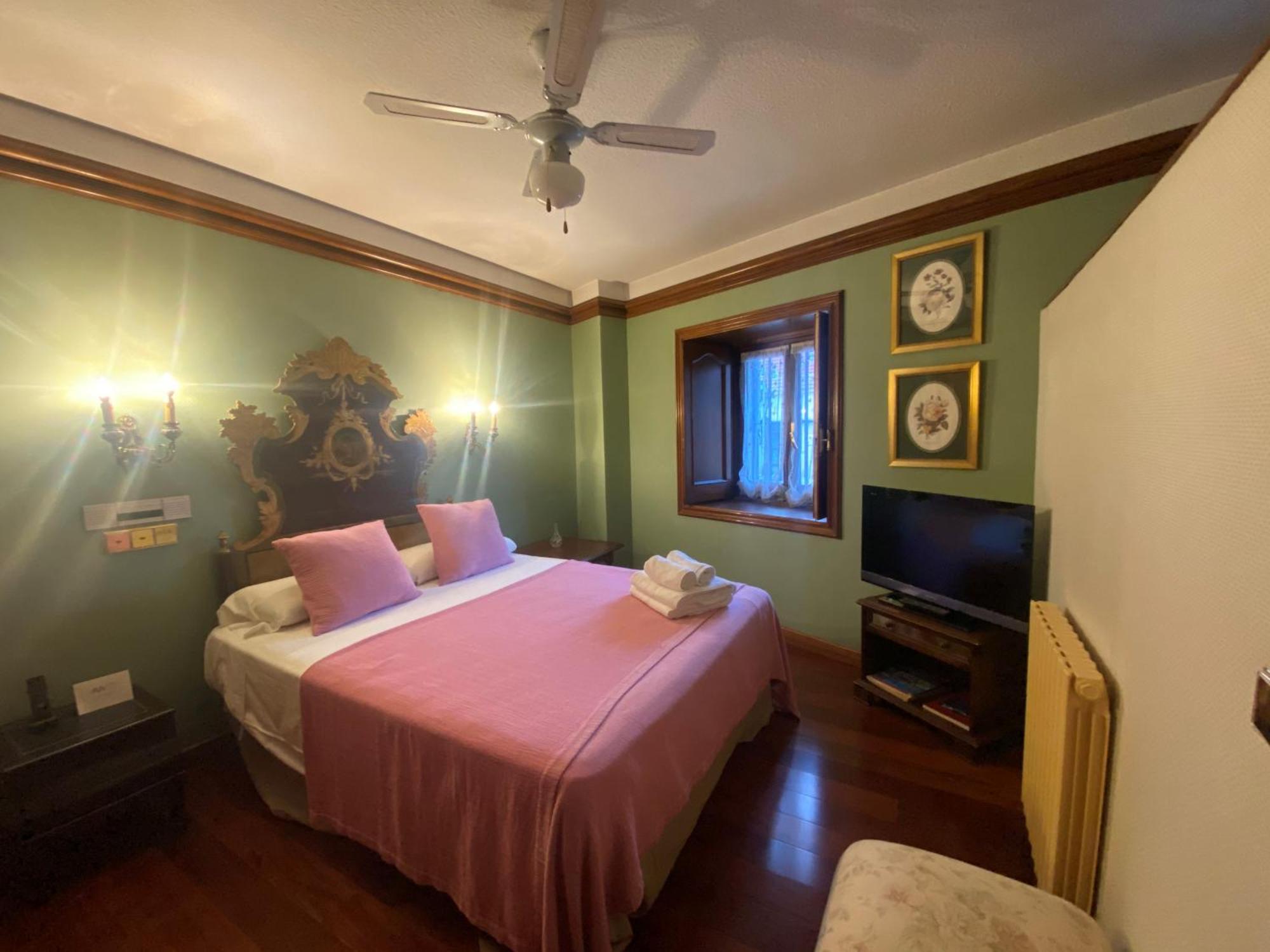 Apartamentos Maria Luisa Burgo Εξωτερικό φωτογραφία