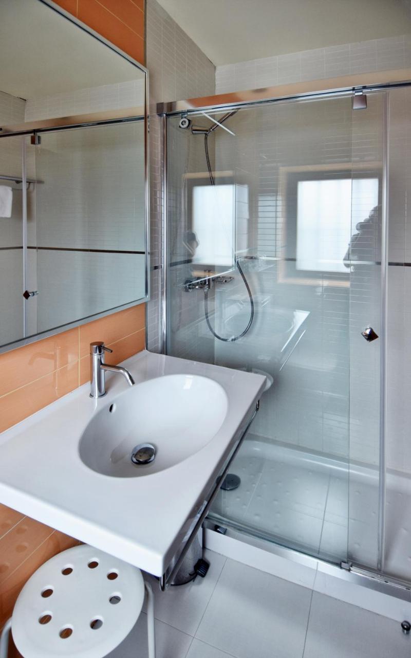 Apartamentos Maria Luisa Burgo Εξωτερικό φωτογραφία
